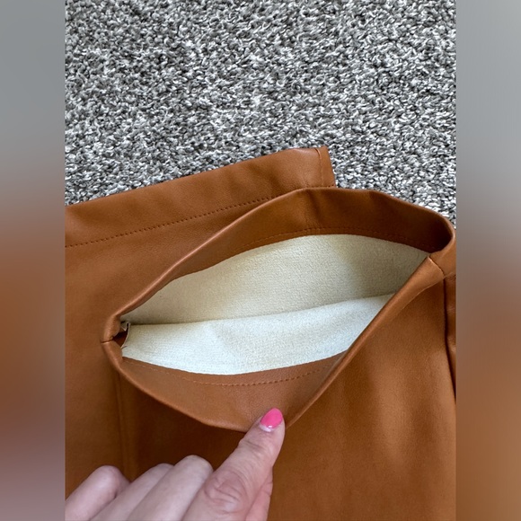 7 SEVEN FOR ALL MANKIND Straight Leg Faux Leather Pants in Golden Tan Camel Med - Picture 5 of 11